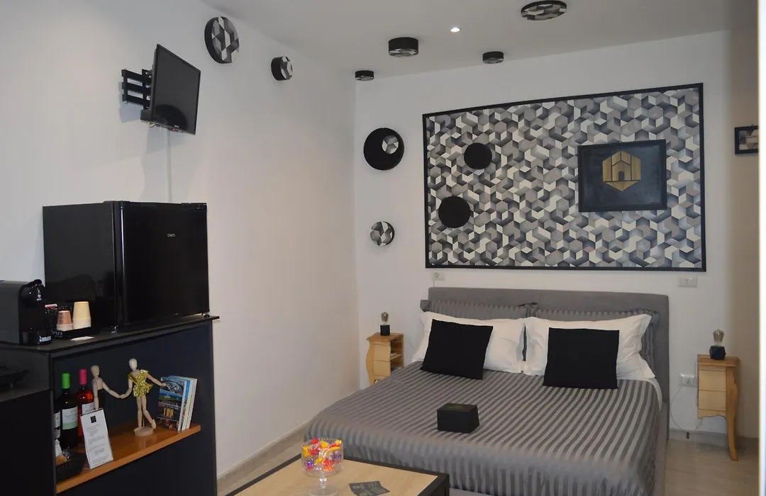 Geometric Art Home-1