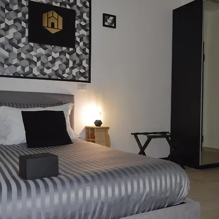 Geometric Art Home-3